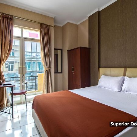 Hotel Arjuna Bekasi Exterior photo