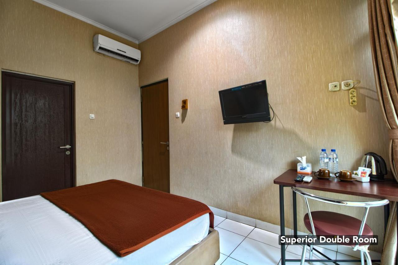 Hotel Arjuna Bekasi Exterior photo
