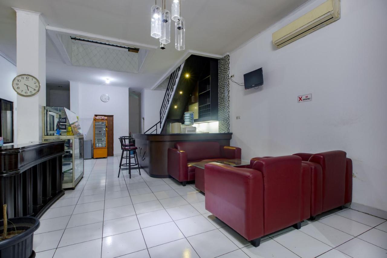 Hotel Arjuna Bekasi Exterior photo
